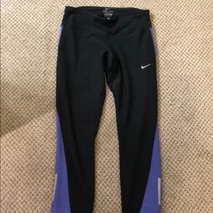 Nike Cropped Leggings